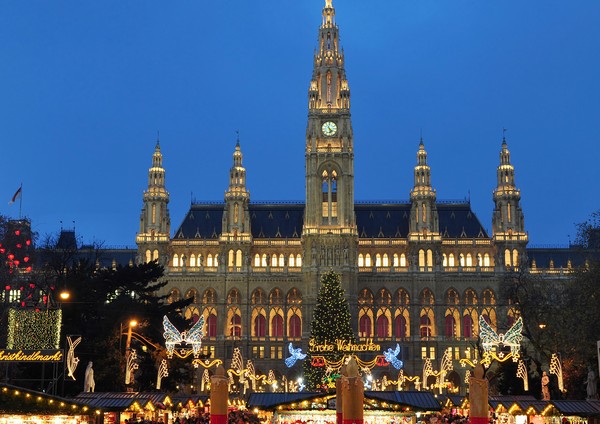 Immagini Di Vienna A Natale.La Magia Dei Mercatini Di Natale A Vienna Caldana Blog